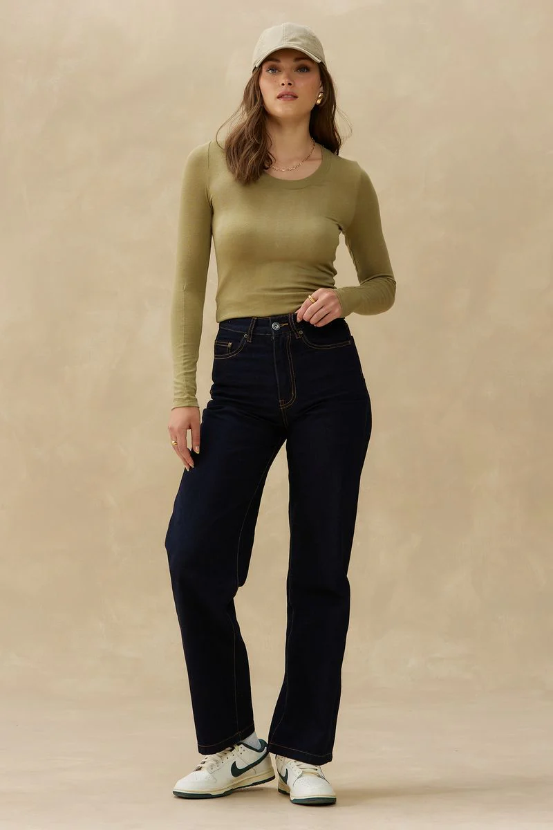 Jeans High Rise Straight Dark Rinse Kuwalla Tee