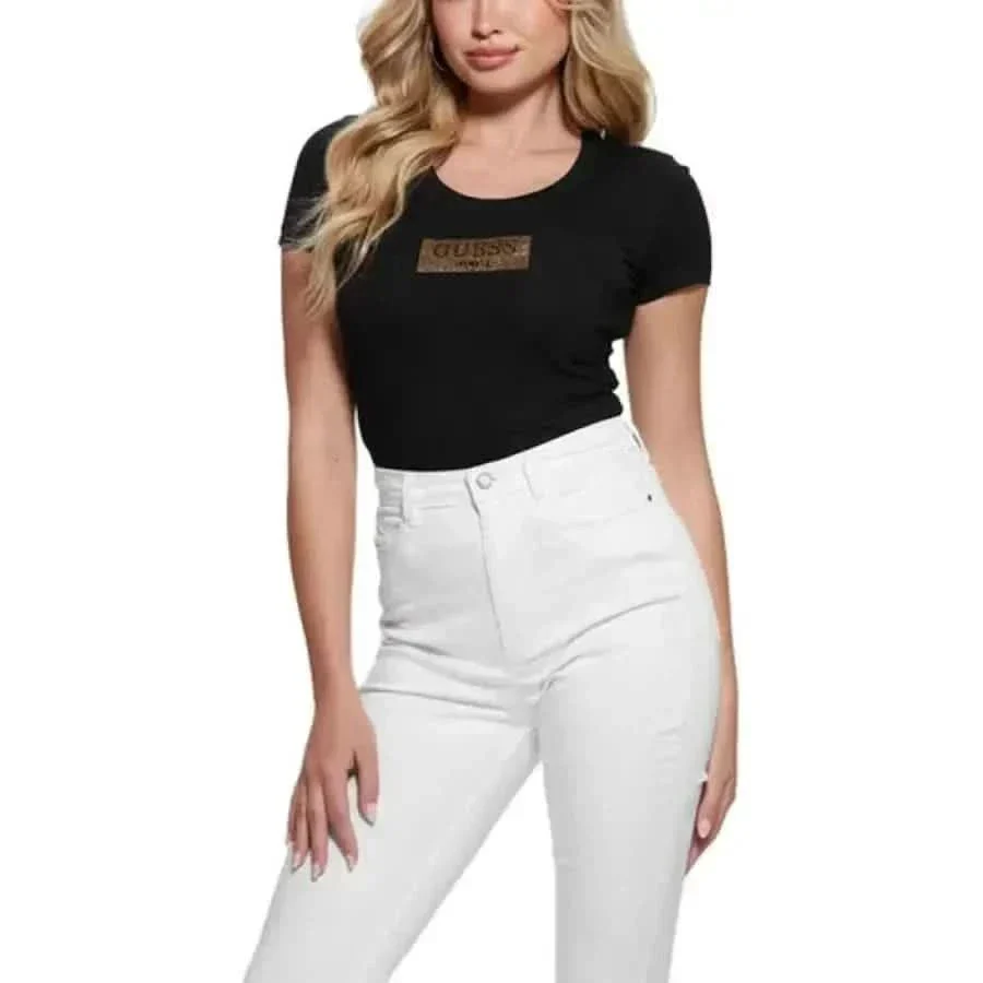 Guess - T-shirt à col rond imprimé rose pour femmes pour le printemps et l'été – Image 5